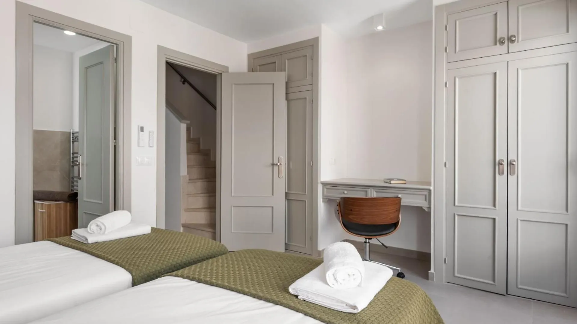 Belgravia Club إِستيبونا 0*,
