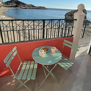 Apartment Luxury Catalan Bay House - Sea + Rock Views, Gibraltar