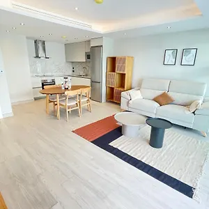 Apartment Deluxe Marina View Seafront, Gibraltar